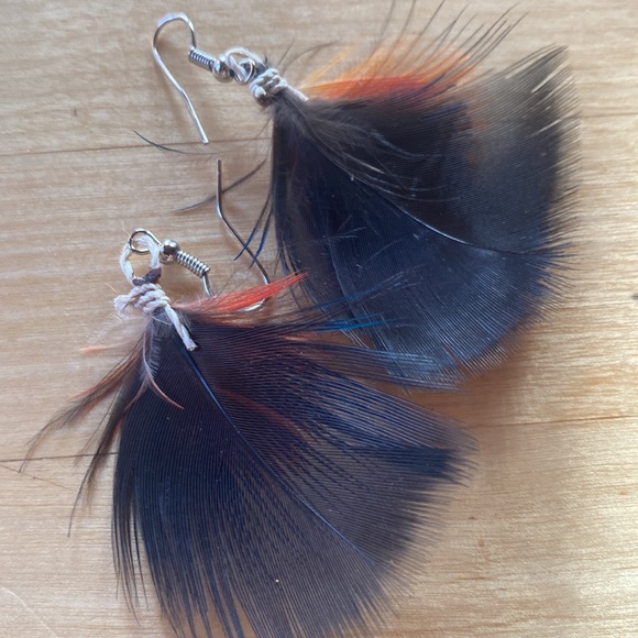 Feather Earrings Handmade by Indigenous Women Amazon Rainforest, Ecuador - Picture 5 of 5